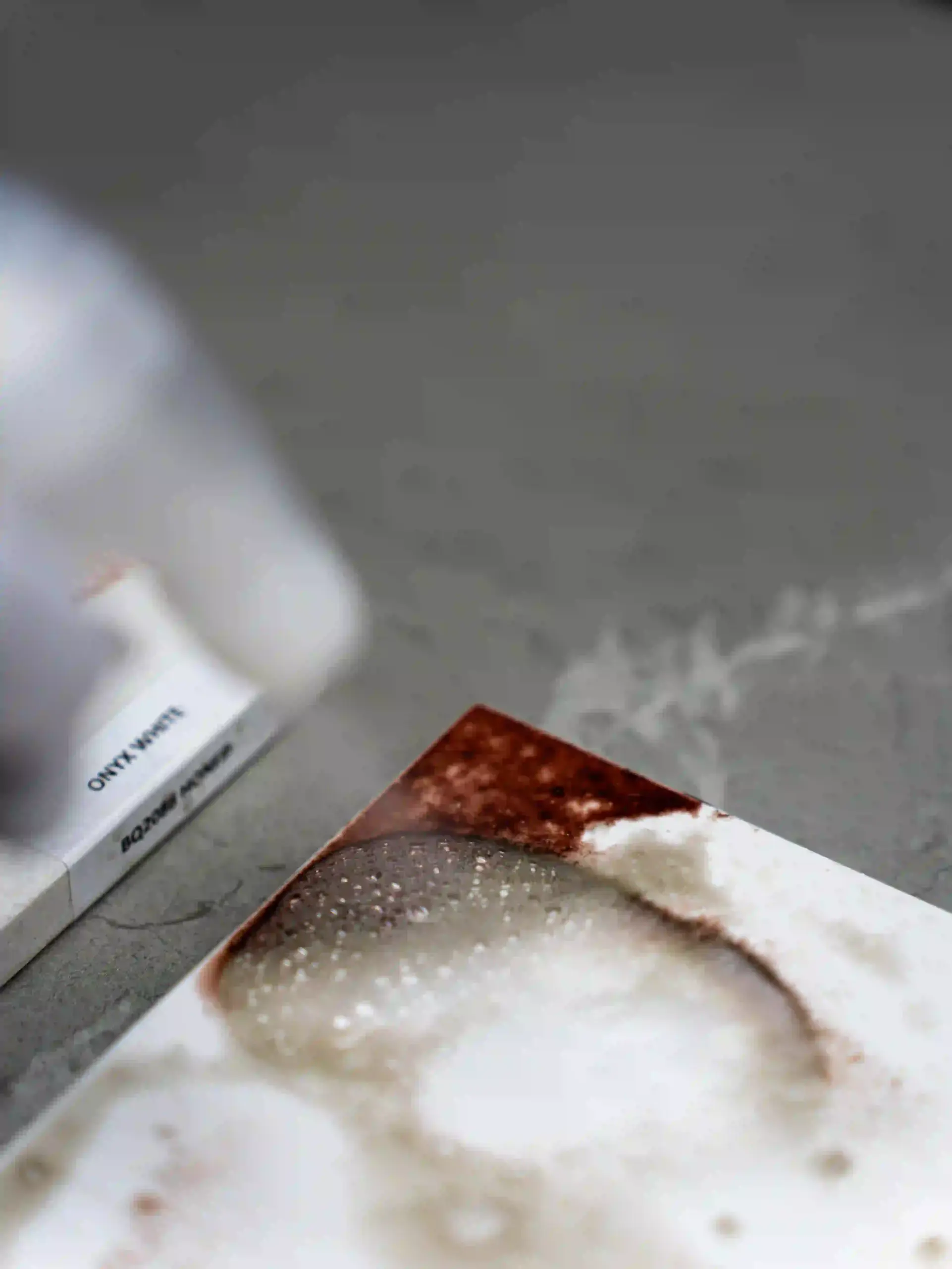 石英石檯面的清潔與維護